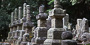 東広島市西条町上三永の荒谷家墓地の宝篋印塔群。室町期頃のものと推定されている。